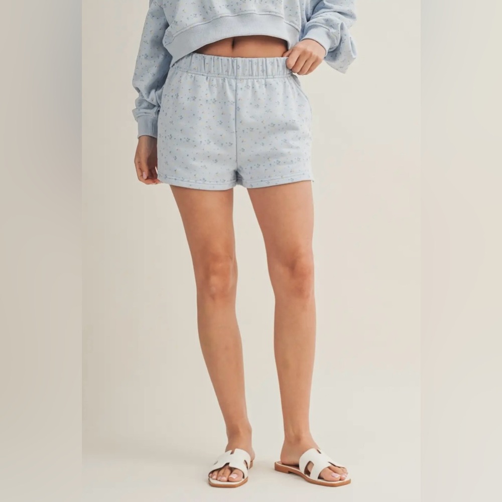 Light Blue Floral Print Women’s Lounge Shorts - Picture 3 of 3